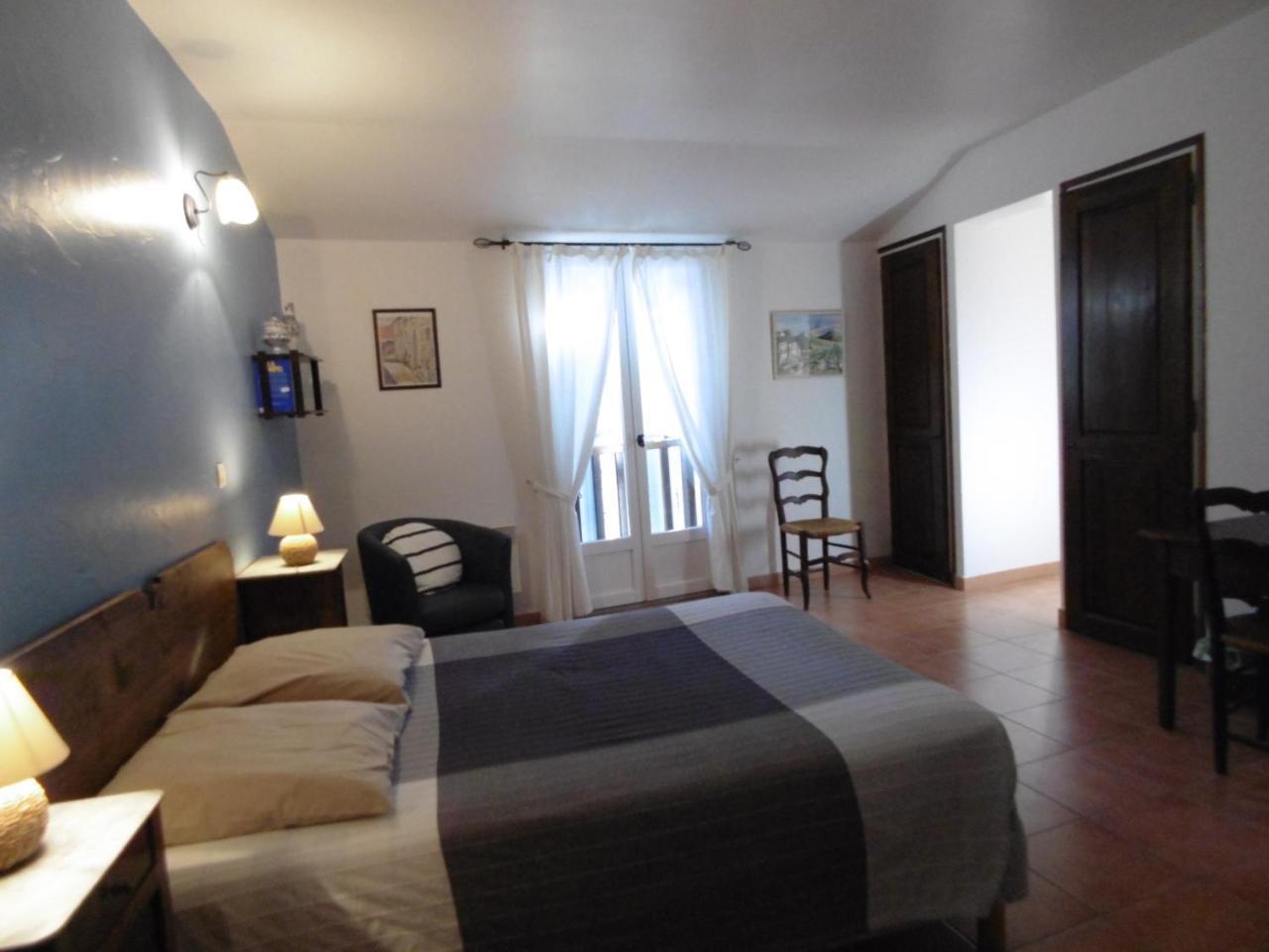 La Ferme De Valauris Bed and Breakfast Sisteron Eksteriør billede